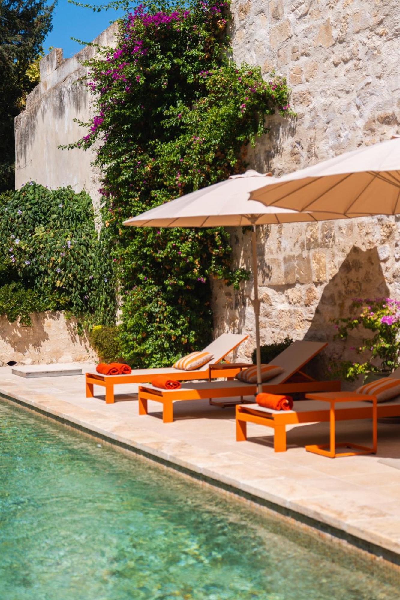 Bed and Breakfast Le Jardin Des Cordeliers Tarascon Exterior foto